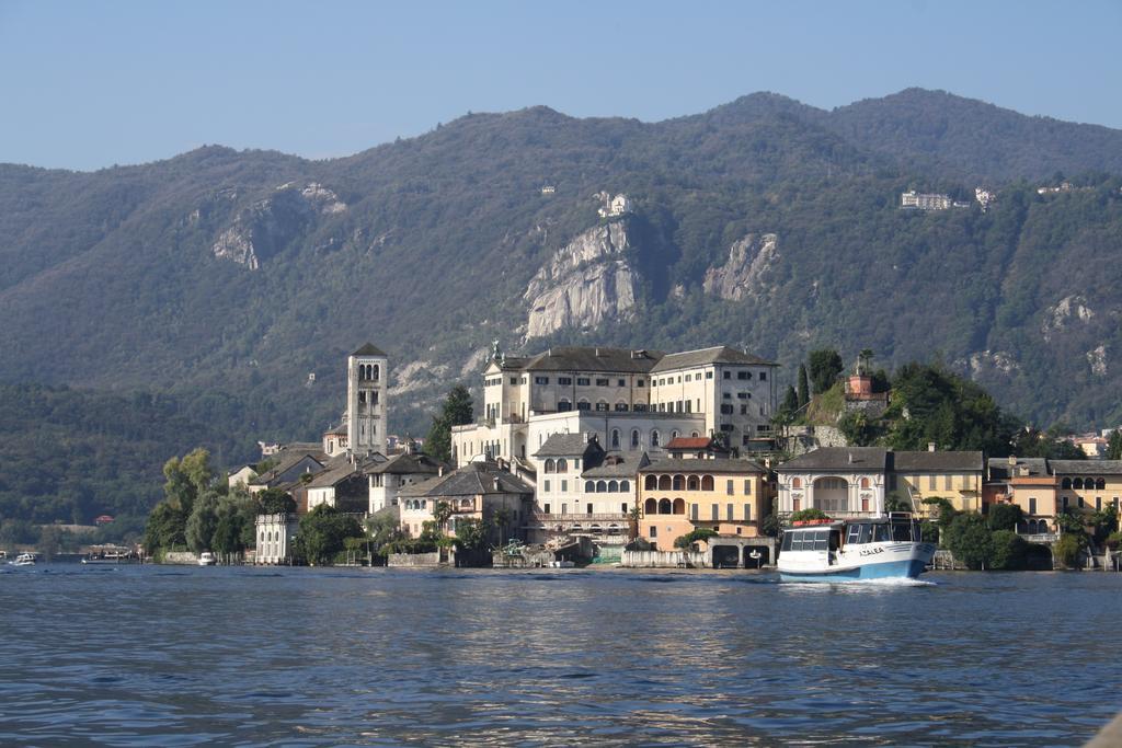 Fattoria Del Pino Bed & Breakfast Orta San Giulio Exterior photo
